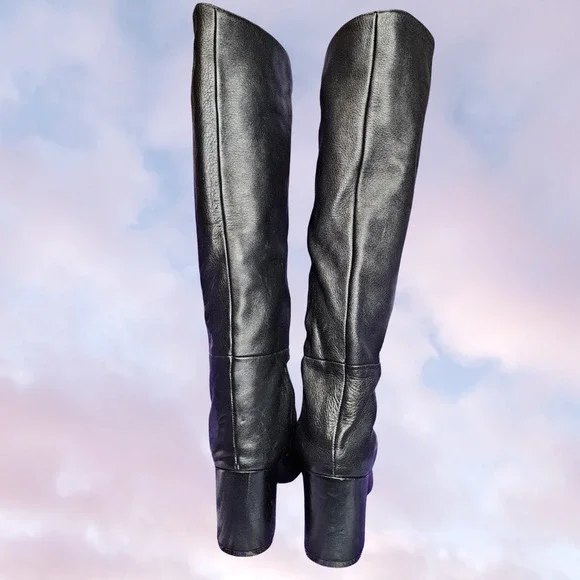Stuart Weitzman Black Knee High Pull On Soft Leather Gothic Heel Boots Sz 9.5 - Picture 4 of 8